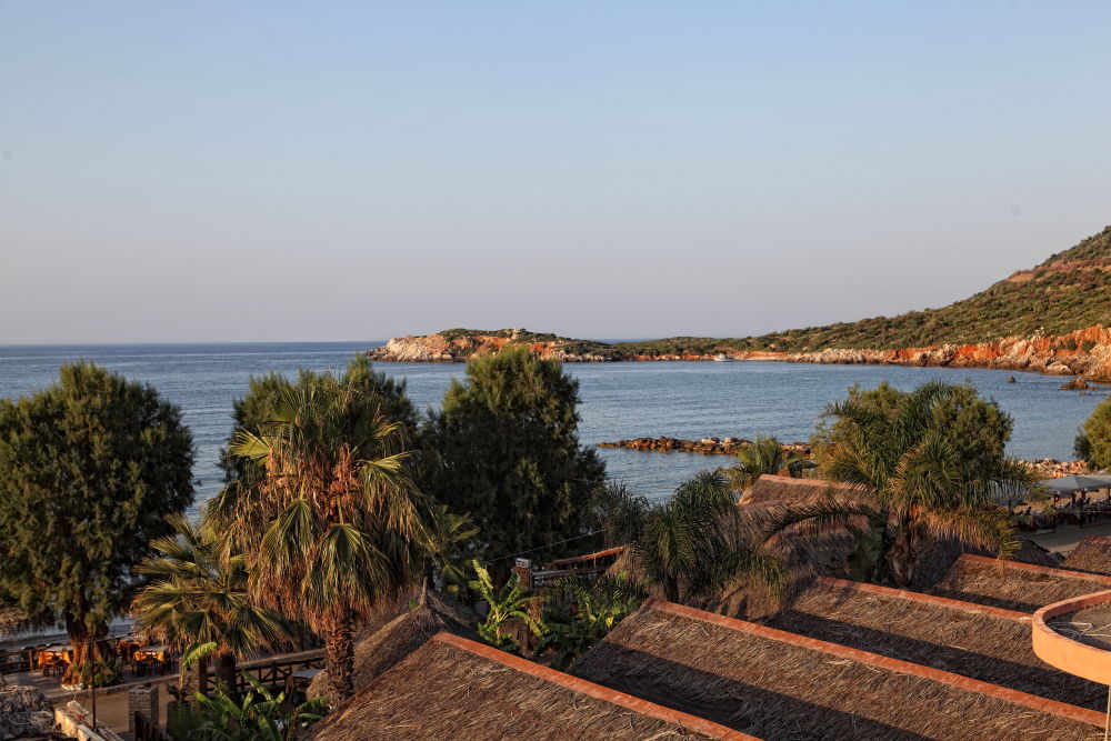 Niriides Beach Hotel Rethymno  Bagian luar foto
