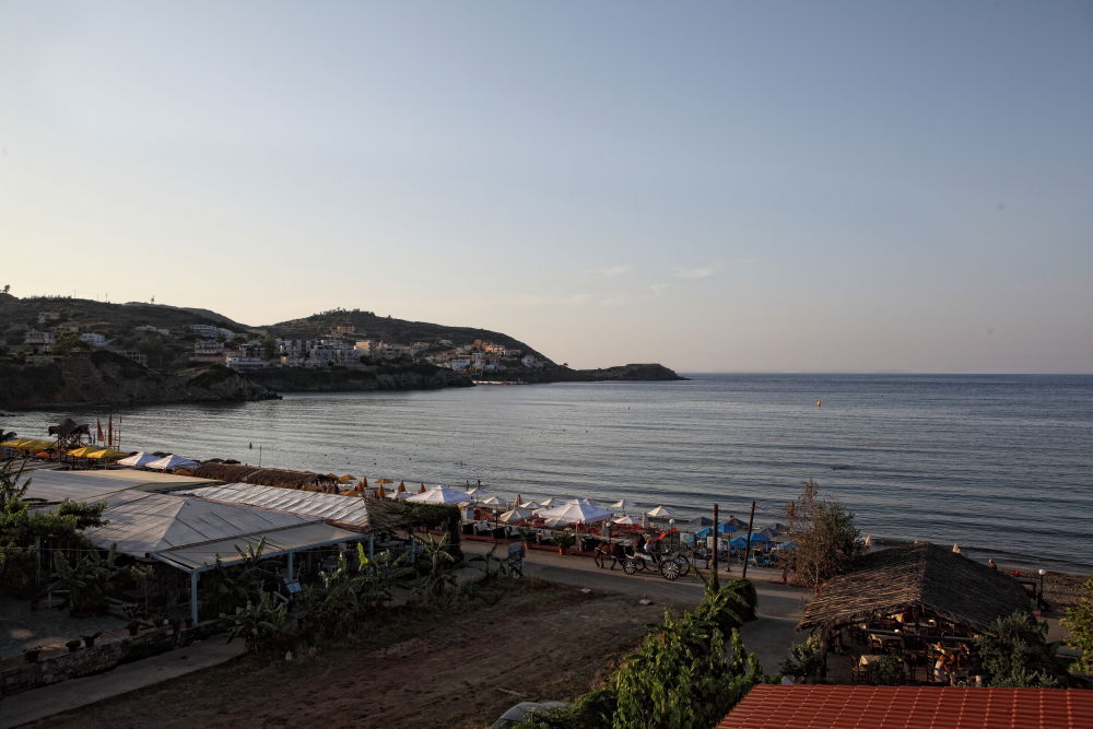 Niriides Beach Hotel Rethymno  Bagian luar foto